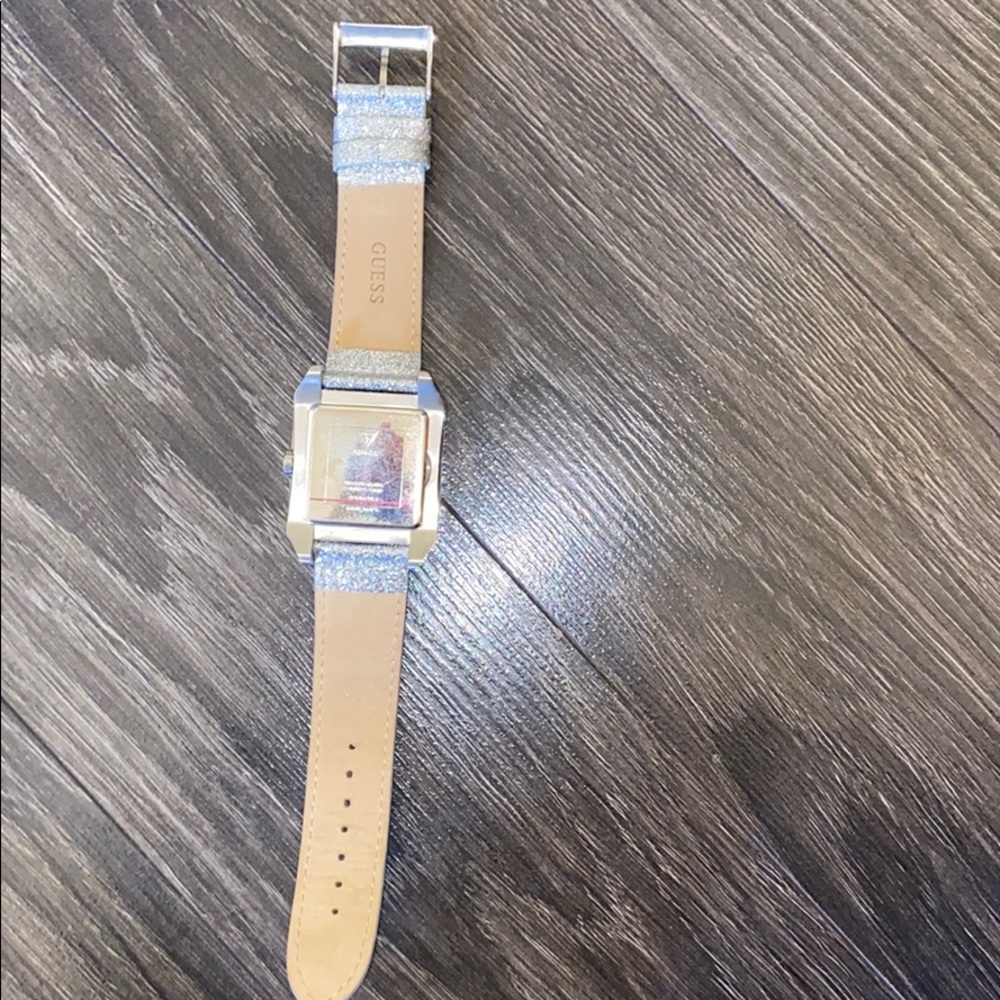 Guess Watch - Picture 4 of 4